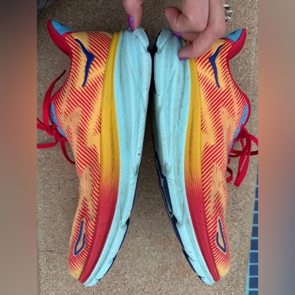 Hoka Clifton 9 Cerise/Cloudless Running Shoes - Picture 2 of 8